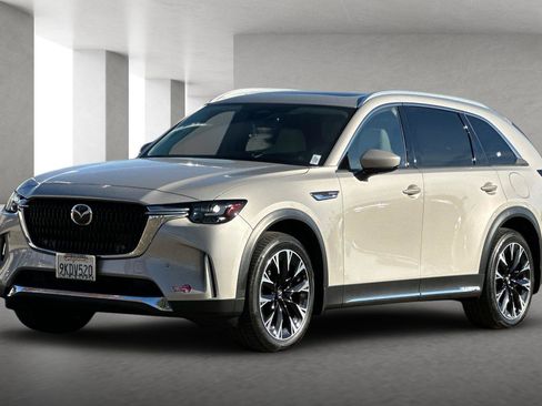 Used 2024 MAZDA CX-90 Plug-In Hybrid w/ Premium Plus image 9