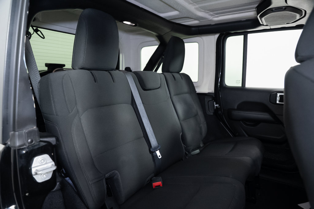 Used 2021 Jeep Wrangler Unlimited Sahara AWD/4WD image 25