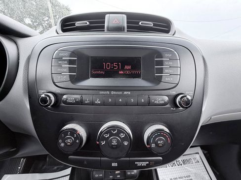 Used 2016 Kia Soul FWD image 18