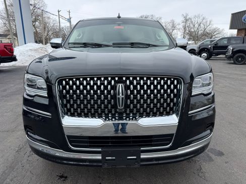 Used 2023 Lincoln Navigator L Black Label AWD/4WD image 2