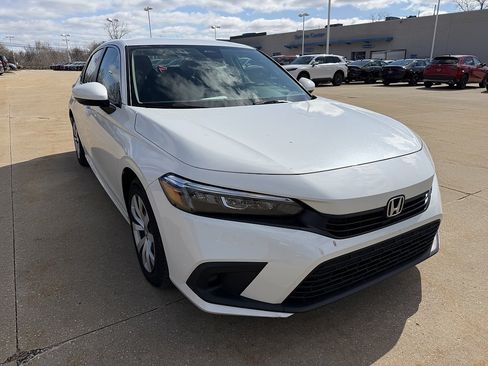 Used 2023 Honda Civic LX image 2