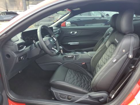 Used 2025 Ford Mustang GT Premium w/ GT Performance Package image 12