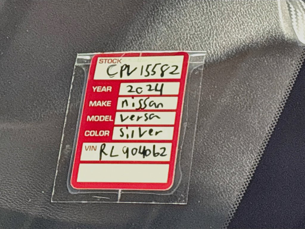 Used 2024 Nissan Versa SR FWD image 24