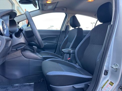 Used 2025 Nissan Versa SV FWD image 24