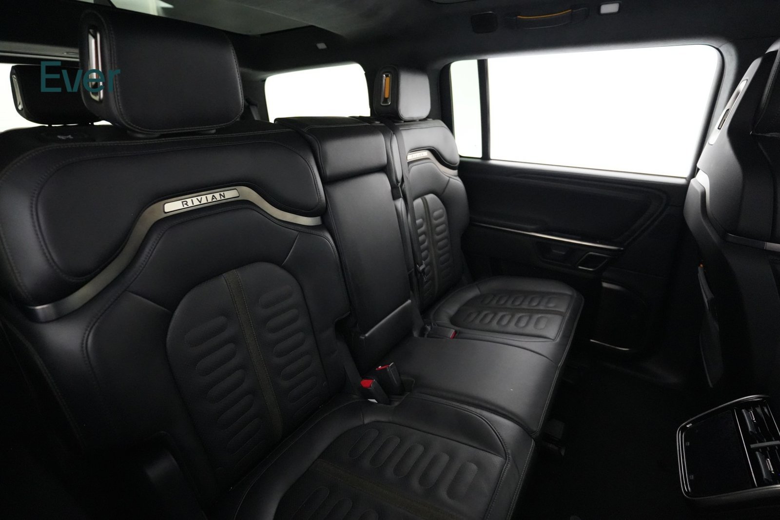 Used 2023 Rivian R1S Launch Edition Quad AWD/4WD image 5
