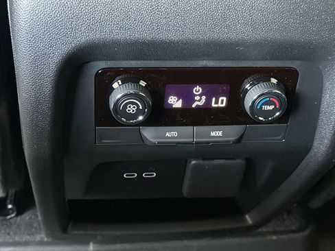 New 2026 Chevrolet Traverse Z71 w/ Enhanced Driving Package AWD/4WD image 14