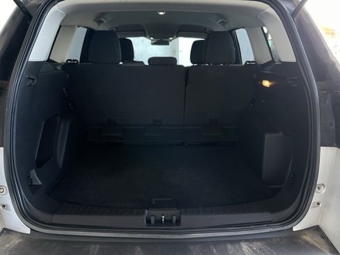 Used 2019 Ford Escape SE image 11