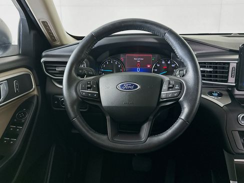 Used 2020 Ford Explorer XLT w/ Equipment Group 202A image 18