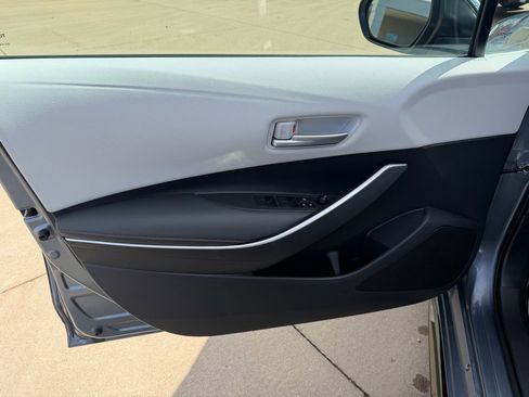 Certified 2024 Toyota Corolla SE w/ SE Premium Package image 9