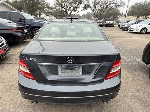 Used 2011 Mercedes-Benz C 300 Sedan image 6