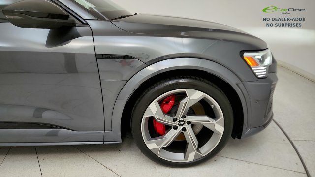 Used 2024 Audi Q8 e-tron Prestige w/ Prestige Package AWD/4WD image 21