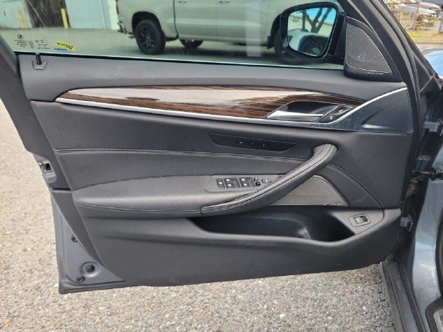 Used 2021 BMW 530i RWD image 24