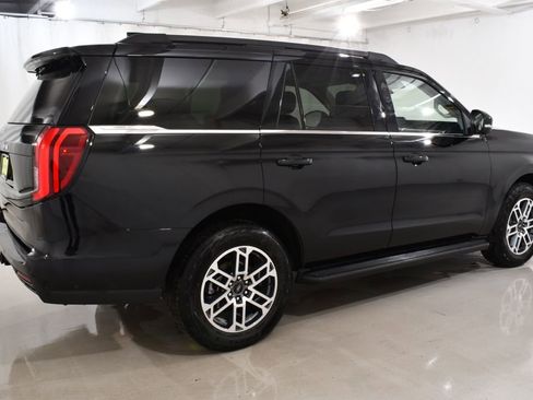 Used 2025 Ford Expedition Active AWD/4WD image 11