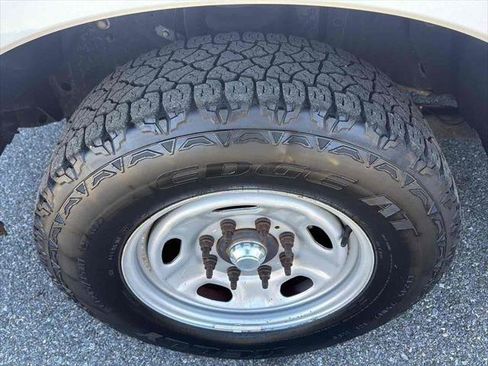 Used 2015 Ford F250 XL w/ Power Equipment Group image 10