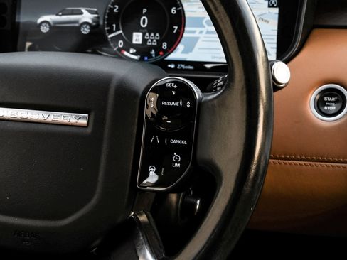 Used 2020 Land Rover Discovery HSE Luxury image 17