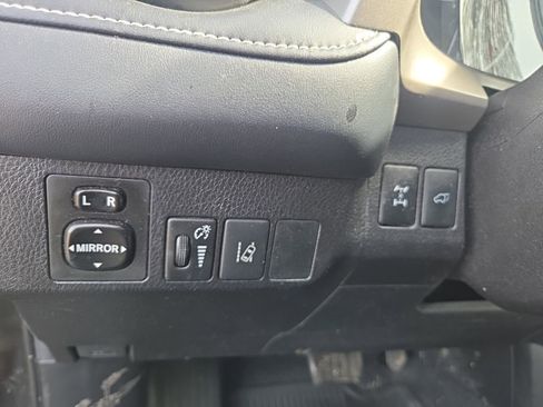 Used 2018 Toyota RAV4 XLE image 11