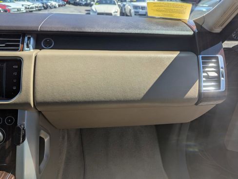 Used 2016 Land Rover Range Rover HSE image 29