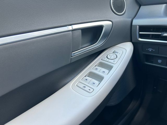 Certified 2026 Hyundai Sonata SEL FWD image 12