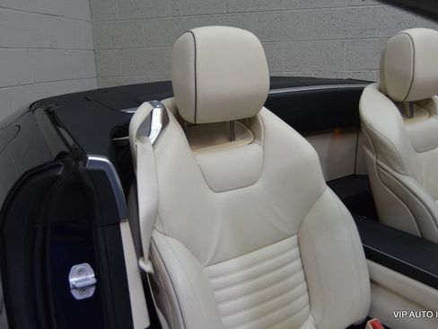 Used 2013 Mercedes-Benz SL 550 image 18