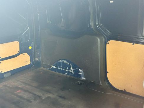 Used 2018 Ford Transit Connect XL image 12