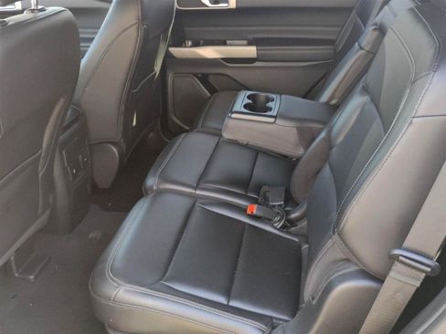 Used 2024 Ford Explorer XLT w/ Equipment Group 202A RWD image 15