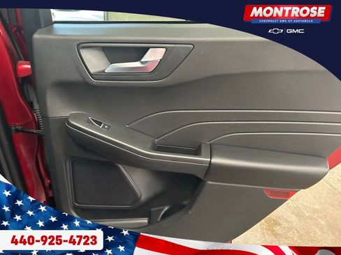 Used 2025 Ford Escape ST-Line w/ Cold Weather Package FWD image 28