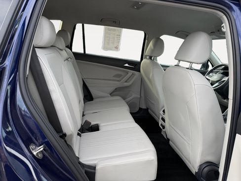 Certified 2022 Volkswagen Tiguan SE image 18