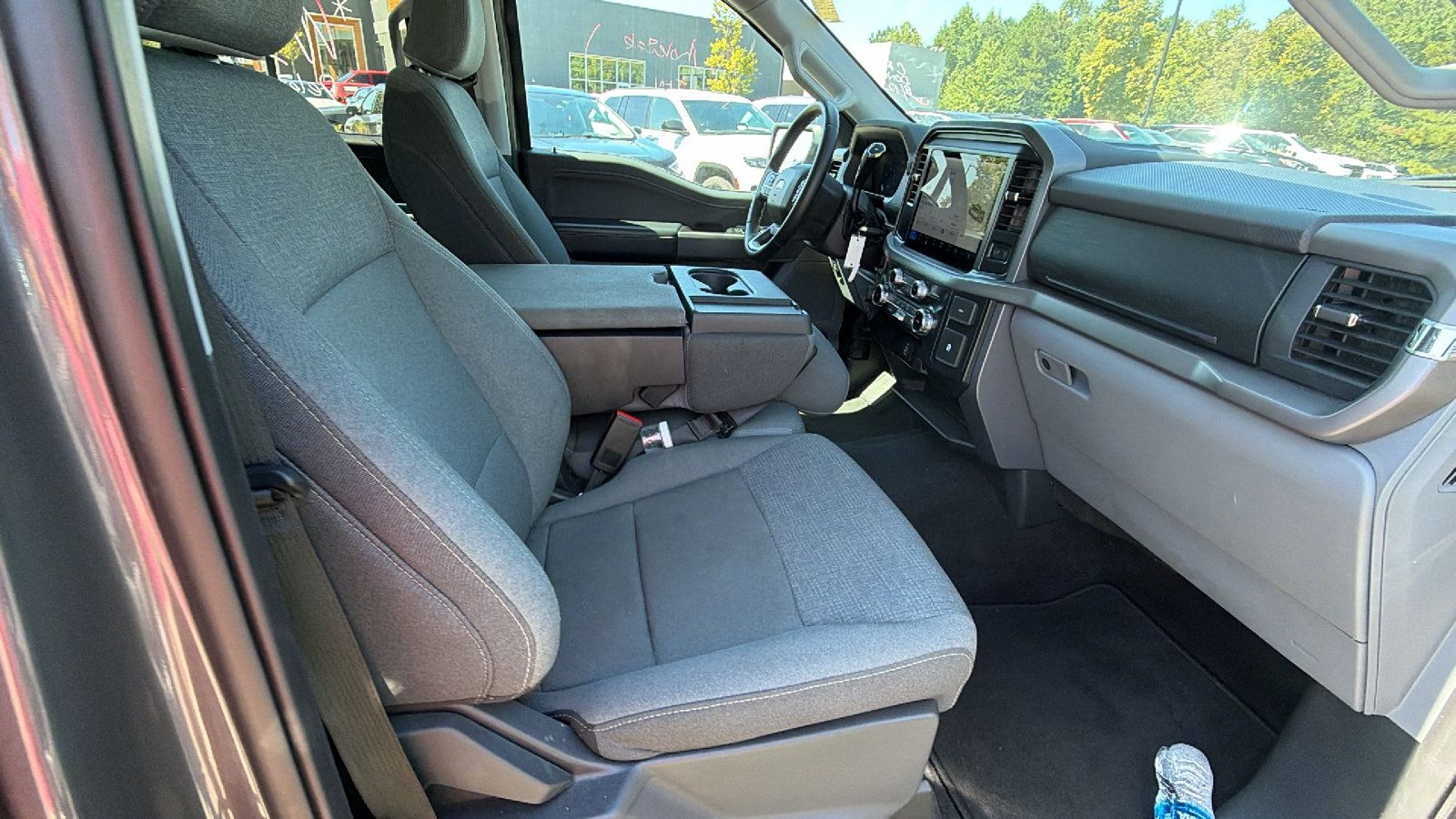 Used 2025 Ford F150 XLT w/ Equipment Group 301A Standard AWD/4WD image 19