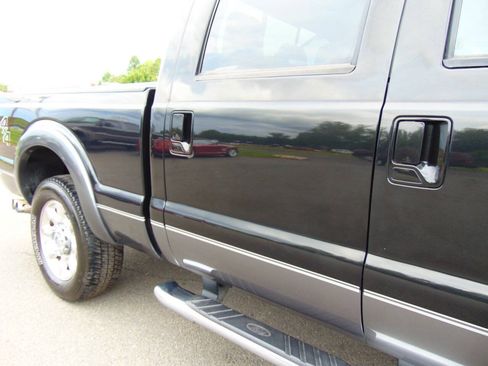 Used 2011 Ford F250 Lariat w/ Lariat Interior Pkg AWD/4WD image 43