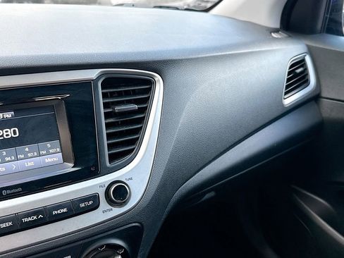 Used 2020 Hyundai Accent SE image 22