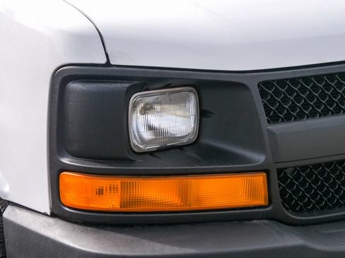 Used 2007 Chevrolet Express 2500 RWD image 4
