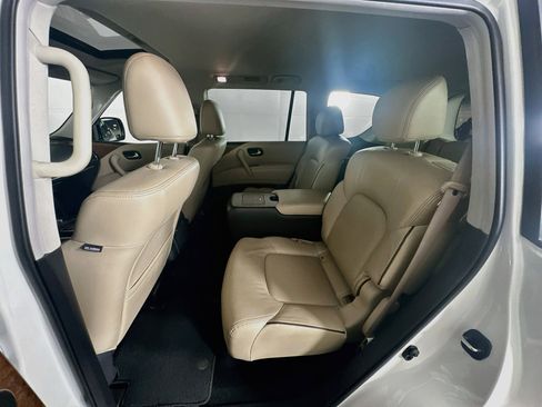 Used 2024 Nissan Armada SL w/ Captain's Chairs Package AWD/4WD image 29