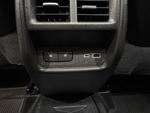 Used 2024 Cadillac XT4 Premium Luxury w/ Technology Package AWD/4WD image 35