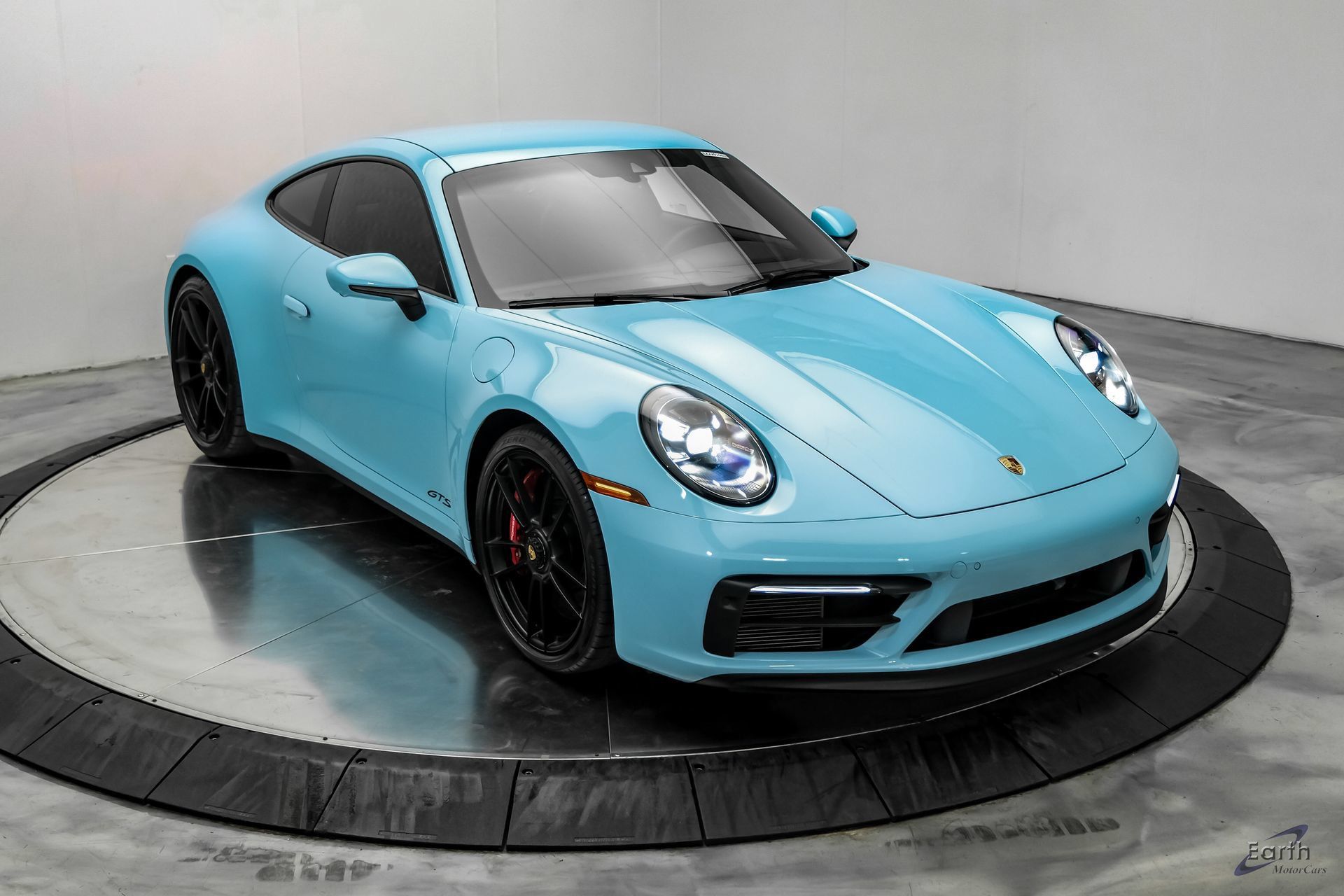 Used 2024 Porsche 911 Carrera GTS RWD image 25