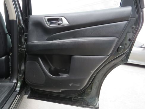 Used 2018 Nissan Pathfinder SV w/ SV All Weather Package image 52