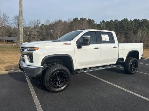 Used 2020 Chevrolet Silverado 2500 LTZ w/ LTZ Texas Edition image 10