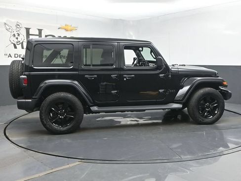 Used 2023 Jeep Wrangler Unlimited Sahara AWD/4WD image 37