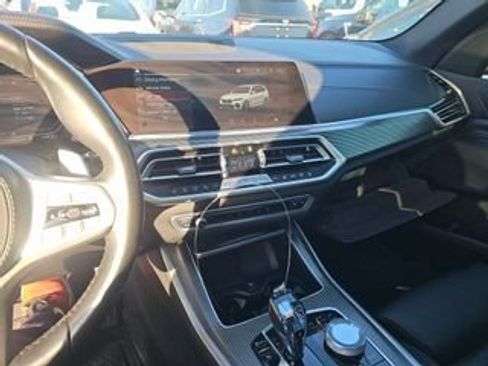Used 2022 BMW X5 xDrive40i AWD/4WD image 4