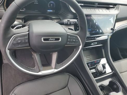 New 2026 Jeep Grand Cherokee Limited AWD/4WD image 19