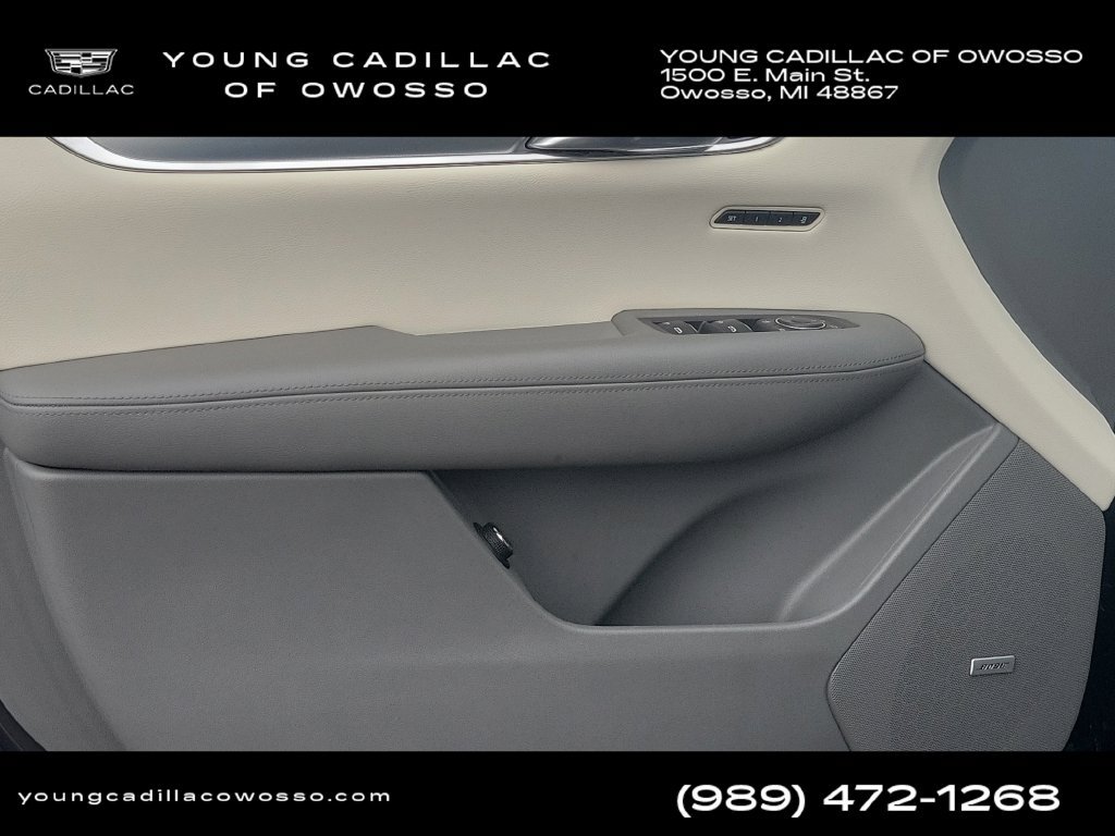 Certified 2021 Cadillac XT5 Premium Luxury w/ LPO, Floor Liner Package AWD/4WD image 24