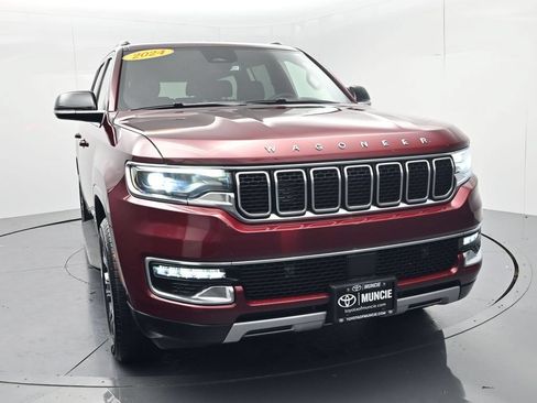 Used 2024 Jeep Wagoneer Series II AWD/4WD image 2