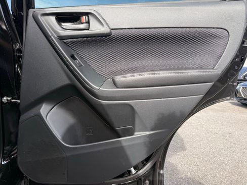 Used 2017 Subaru Forester 2.5i Premium w/ All-Weather Package image 29