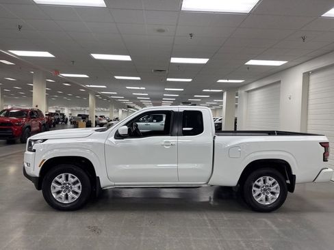 Used 2023 Nissan Frontier SV w/ SV Convenience Package image 4