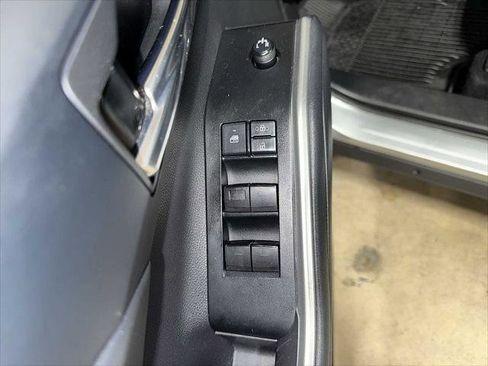 Certified 2021 Toyota Highlander XLE image 24