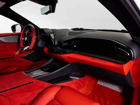 Certified 2025 Ferrari Purosangue image 45