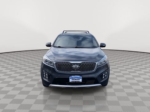 Used 2017 Kia Sorento SX image 2