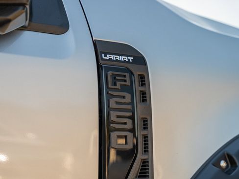 Certified 2024 Ford F250 Lariat w/ Black Appearance Package image 12