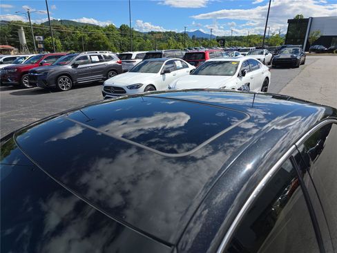 Used 2018 Lexus IS 300 w/ Premium Package RWD image 11