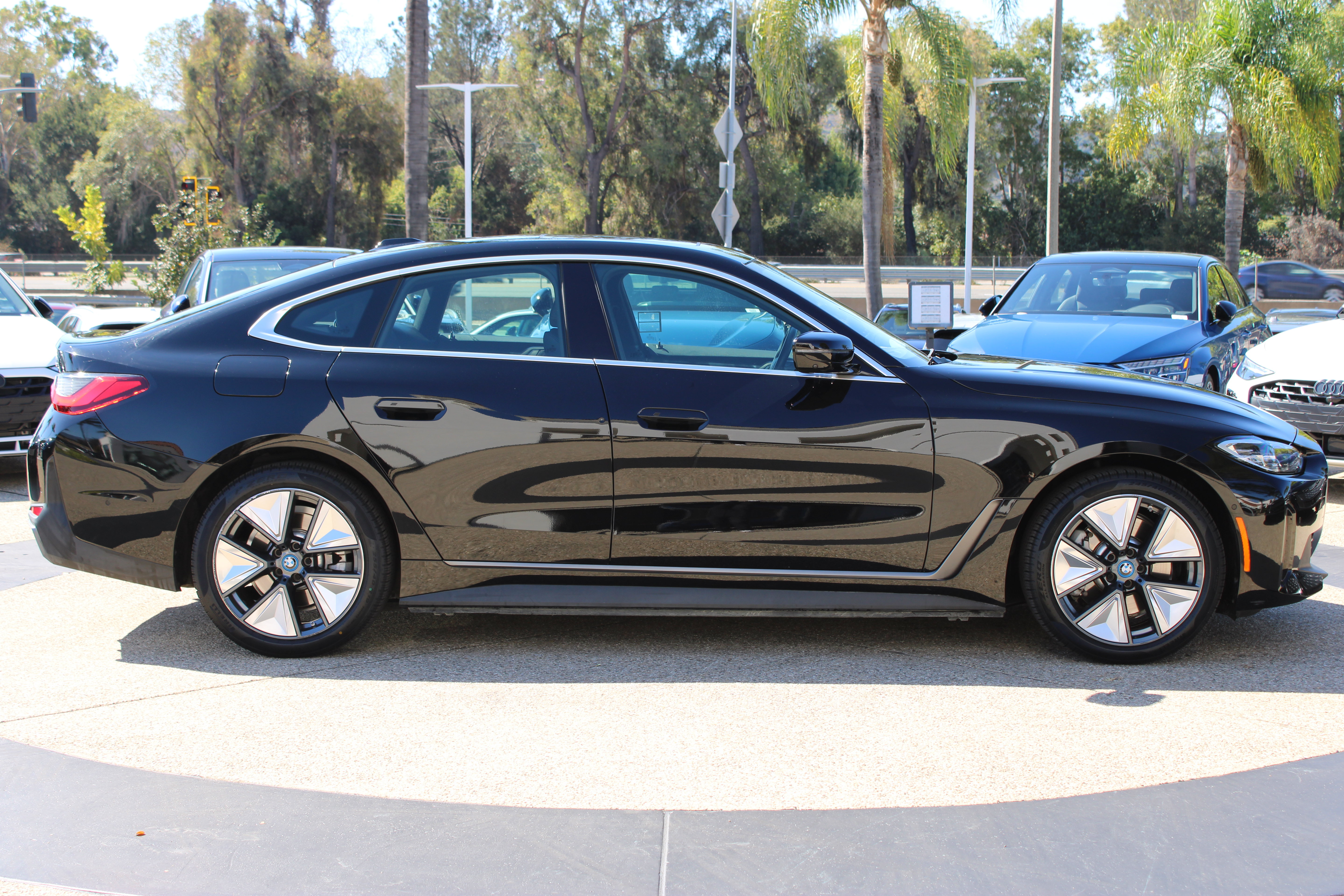 Used 2024 BMW i4 eDrive35 w/ Convenience Package RWD image 6