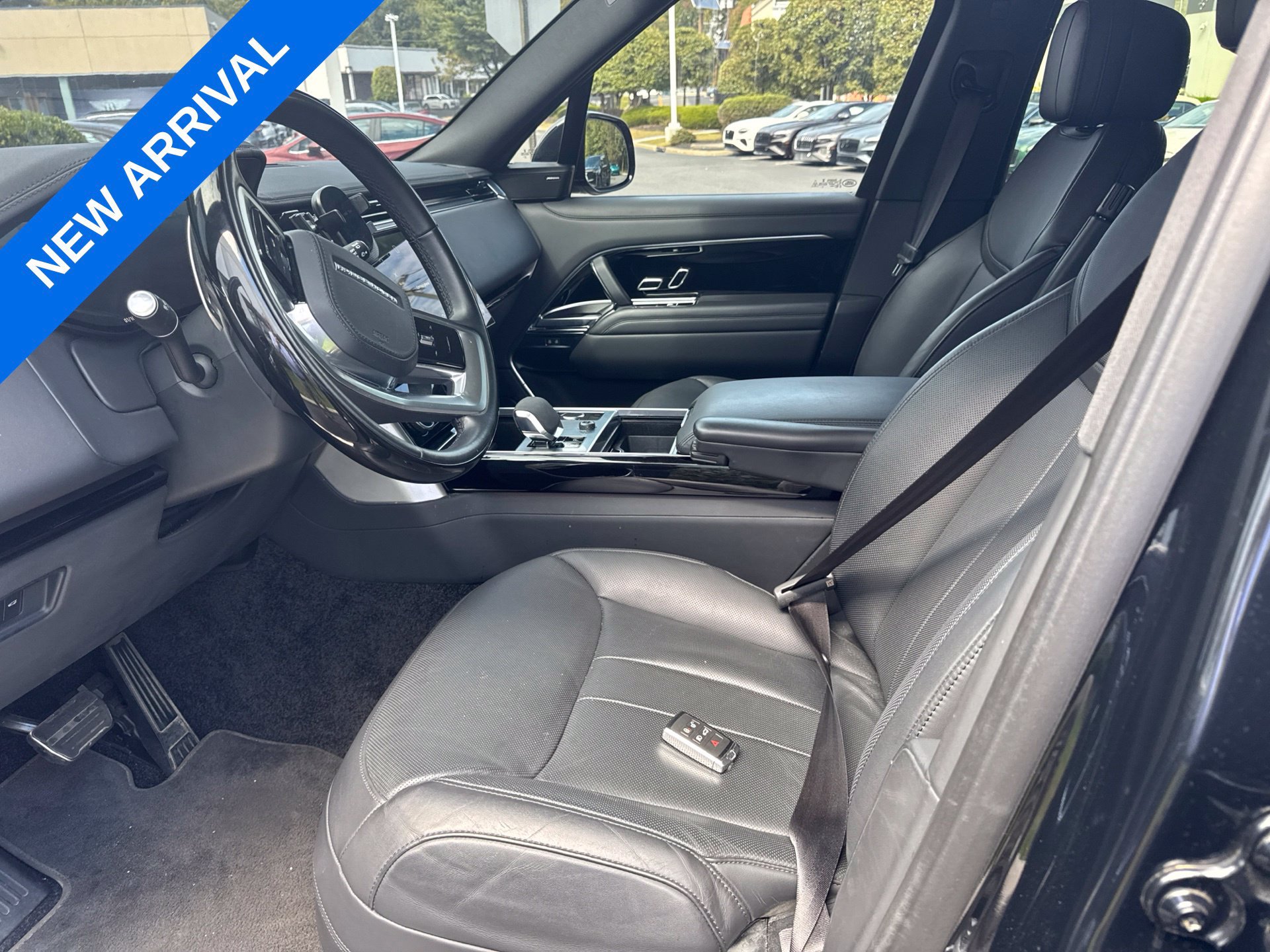 Used 2023 Land Rover Range Rover SE AWD/4WD image 6